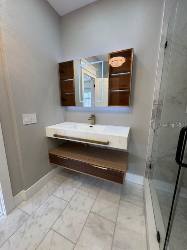 537 Campus St Property Photo 21