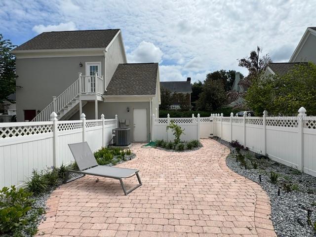 537 Campus St Property Photo 34