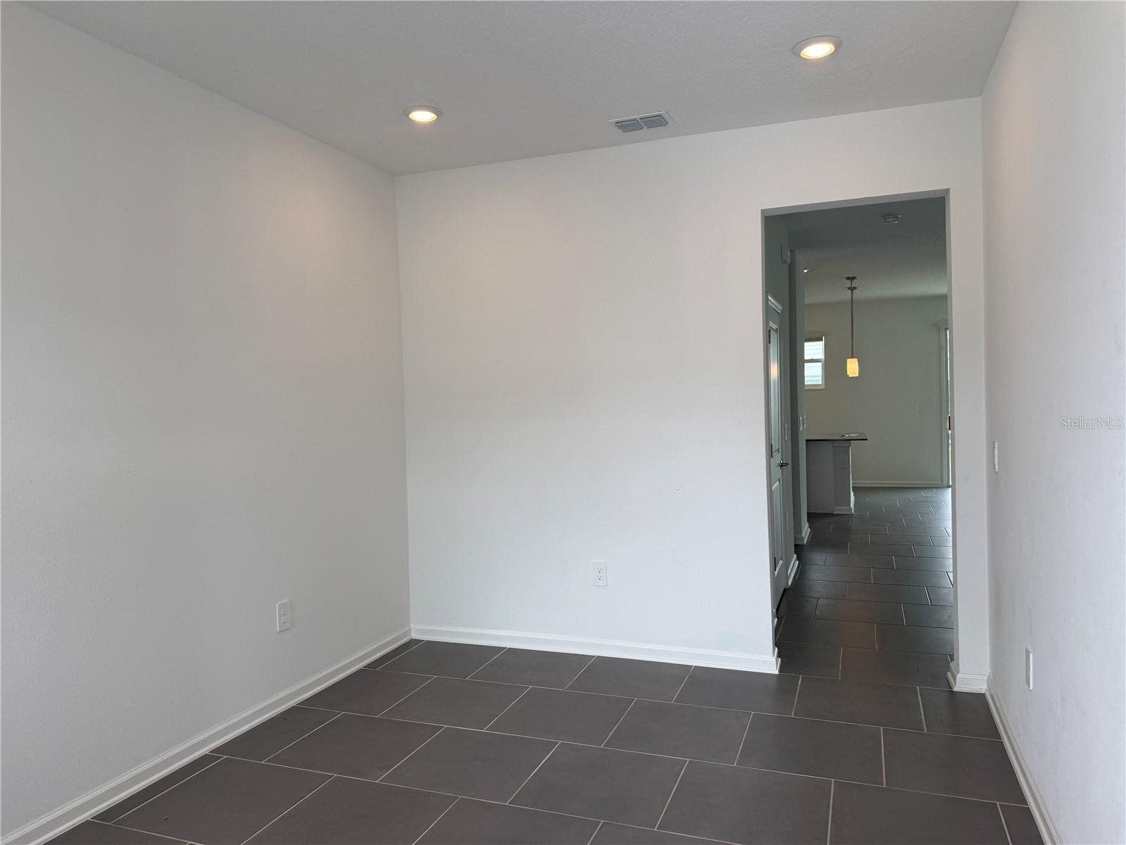 S5151804 Property Photo 3