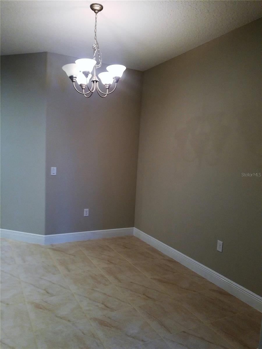 8504 Magnificent Ln Property Photo 6