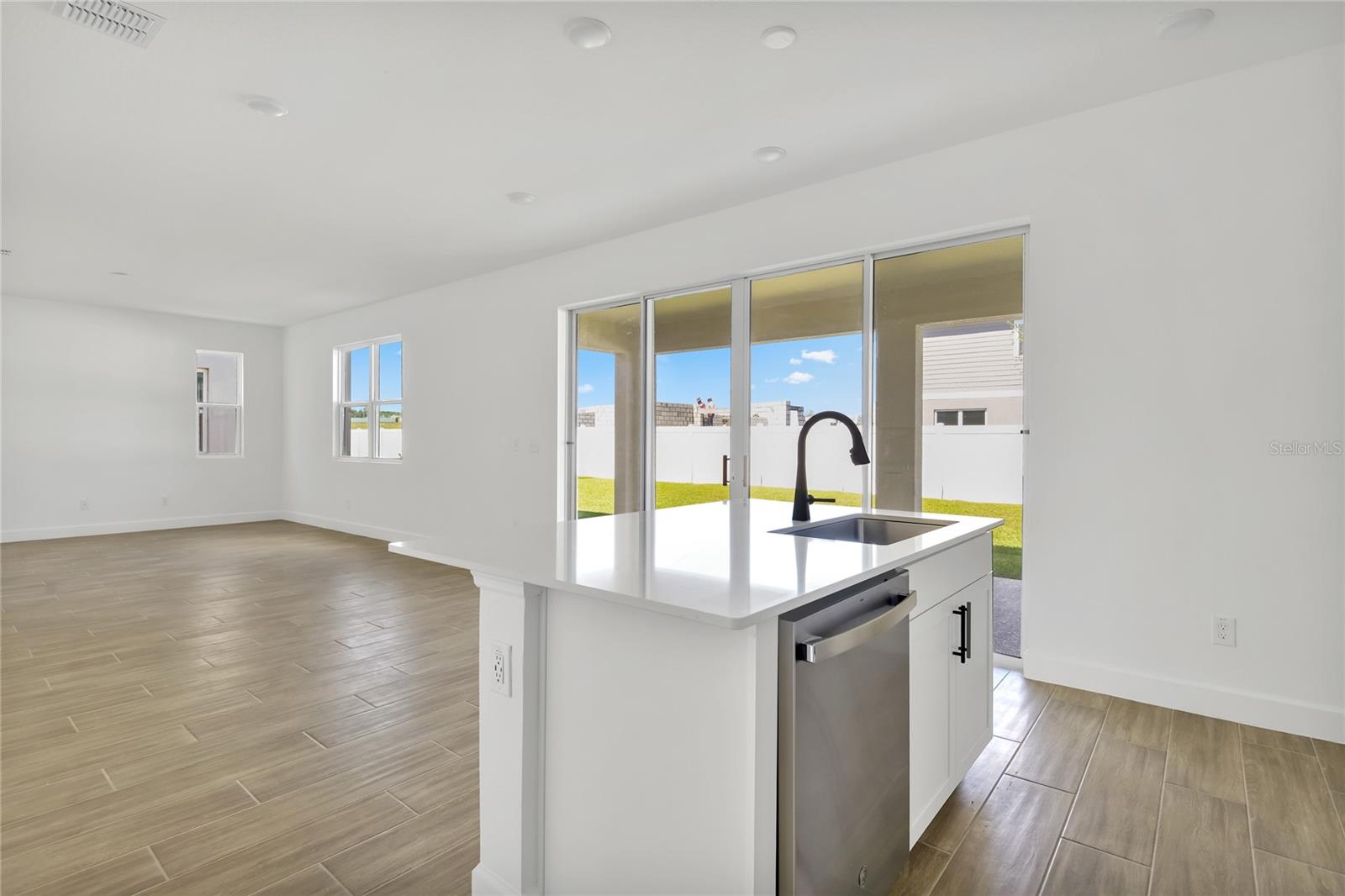 141 Waterstone Loop Property Photo 10