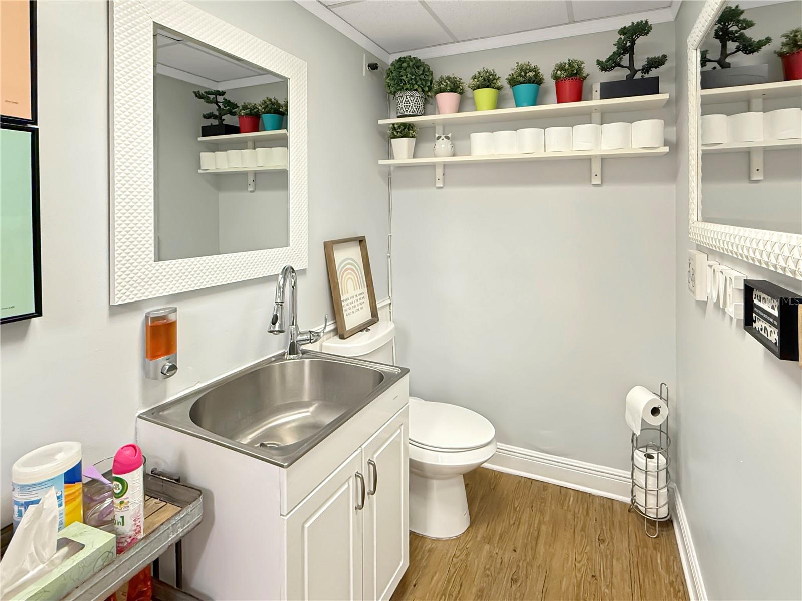 11301 S Orange Blossom Trl #204 Property Photo 11