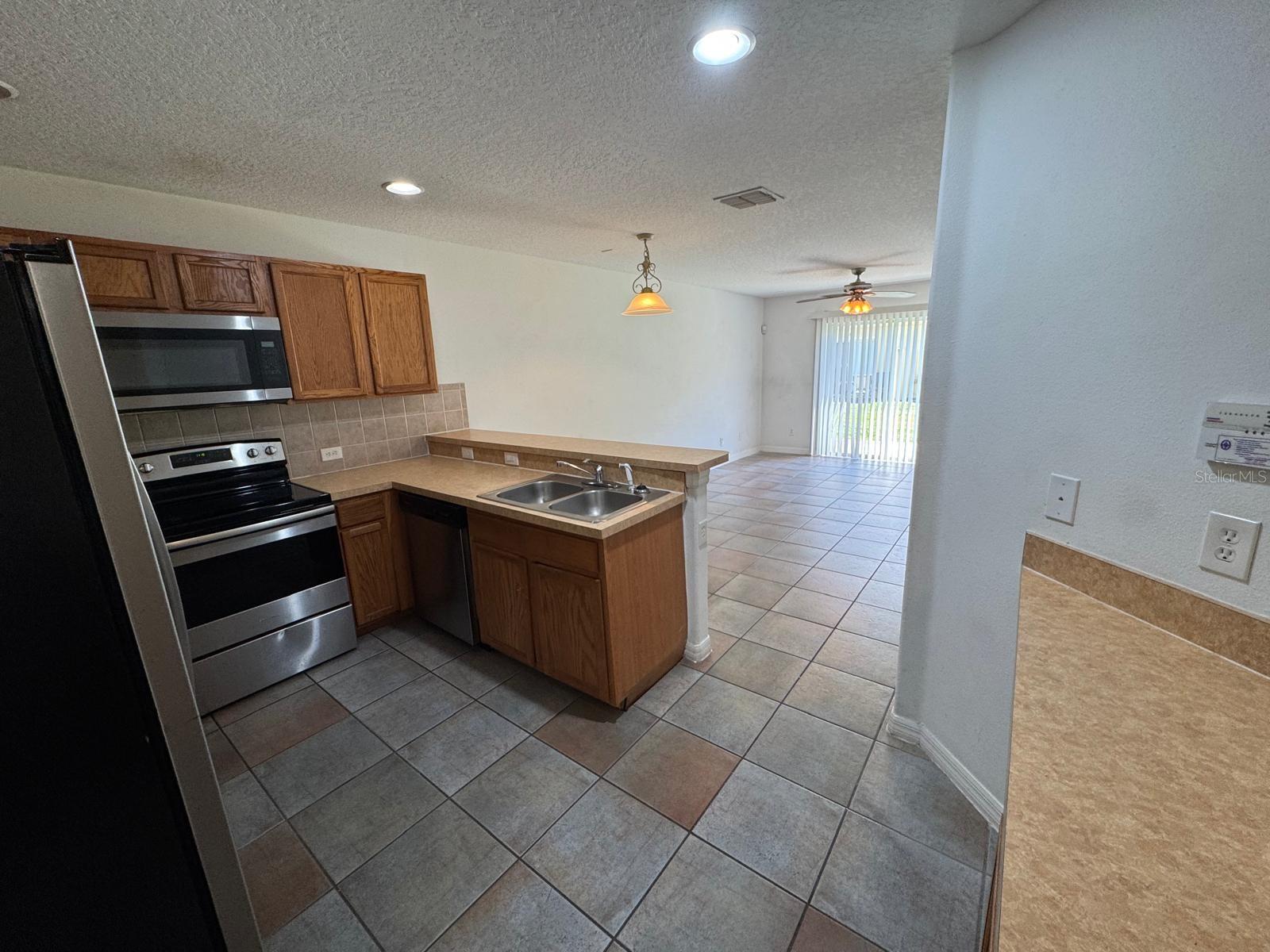 561 Cresting Oak Cir #86 Property Photo 15