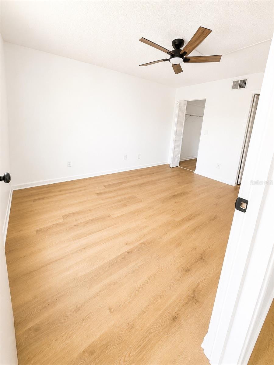 1420 Oak Hill Dr #102 Property Photo 6