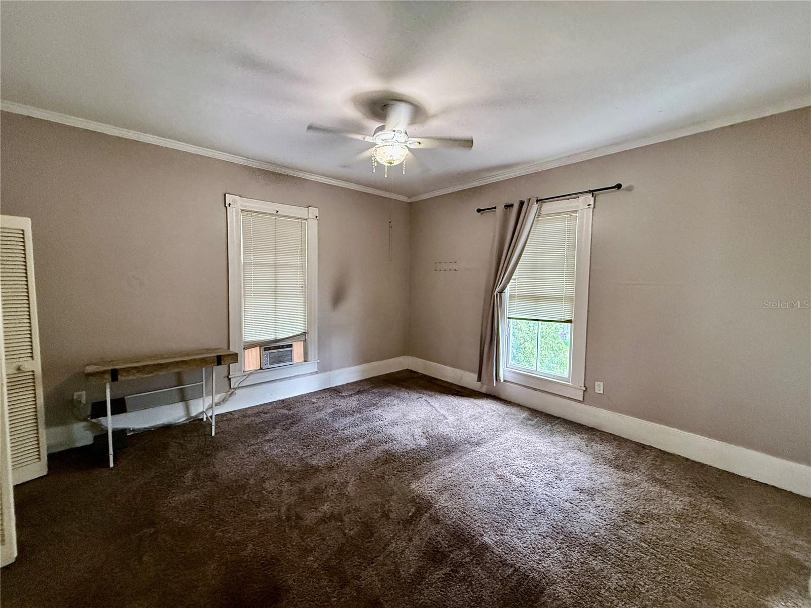 495 E Parker St Property Photo 25