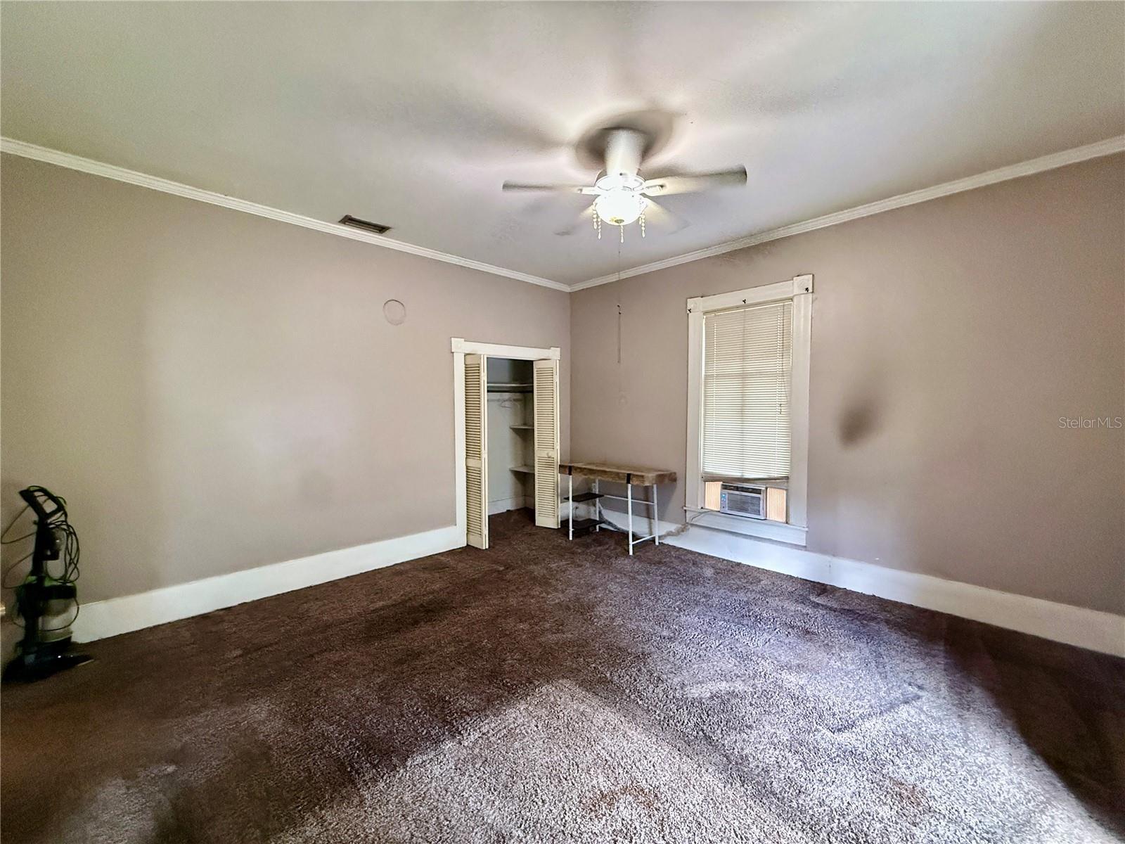 495 E Parker St Property Photo 26