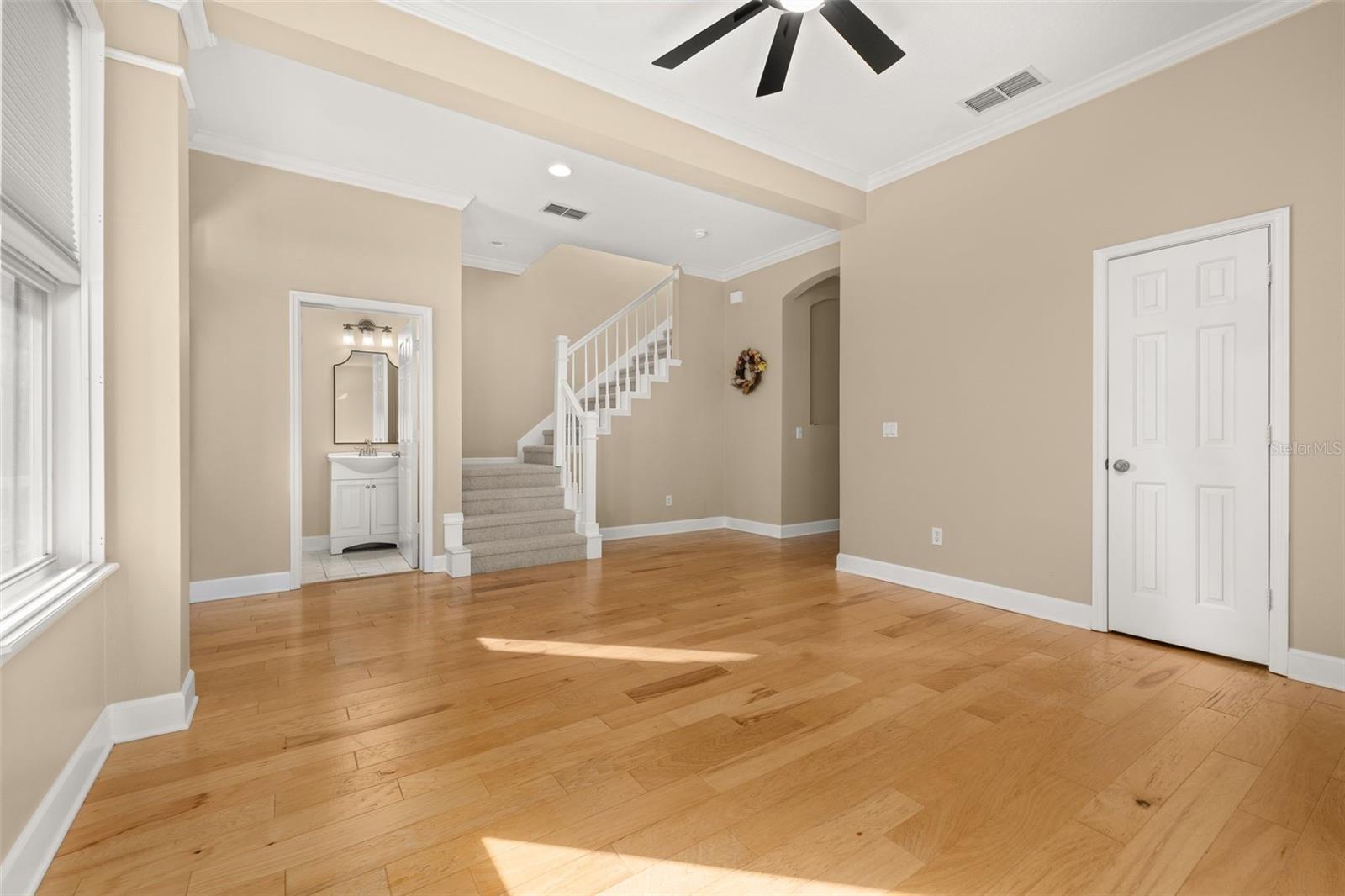 1024 Banks Rose St Property Photo 10