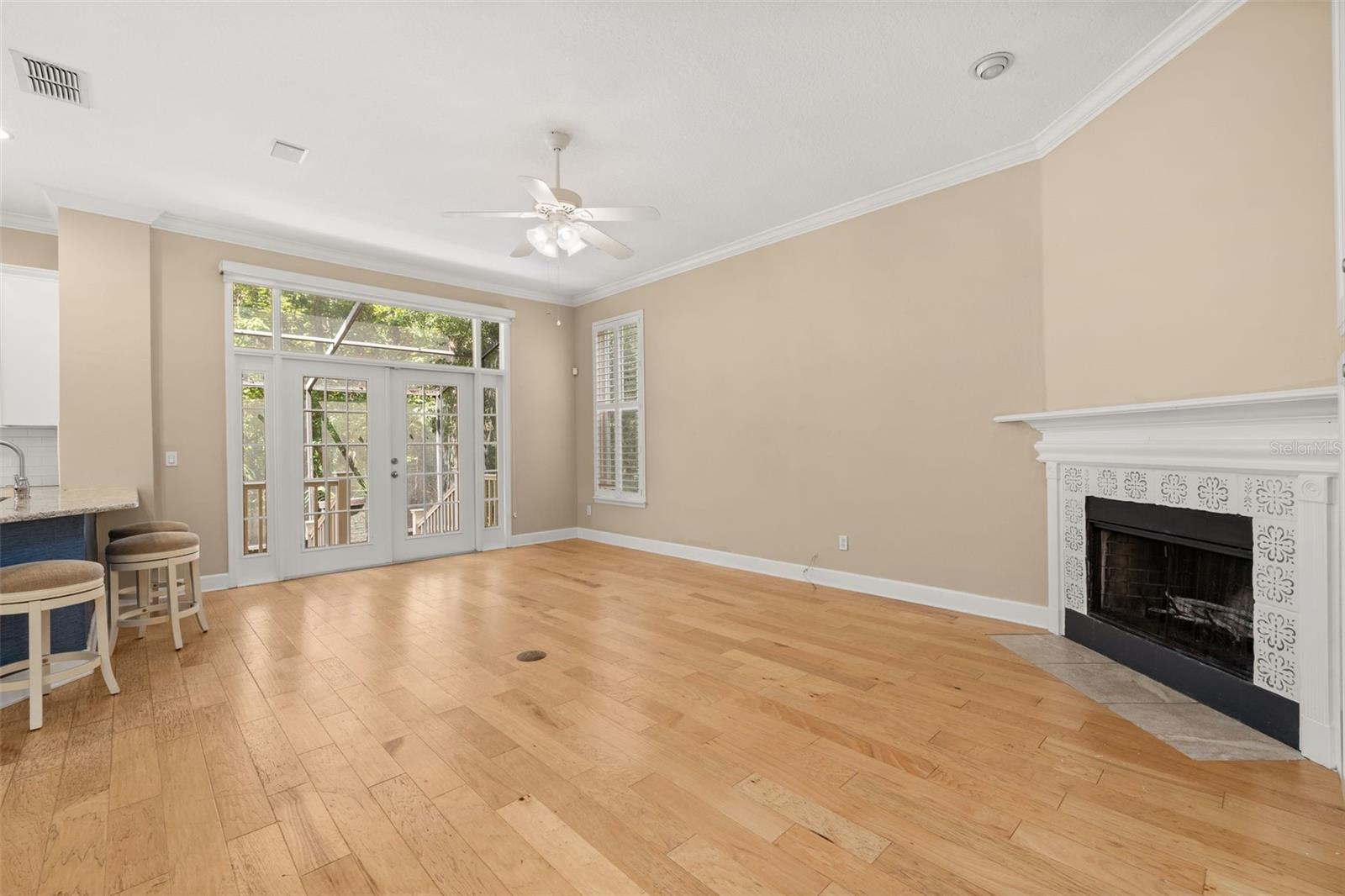 1024 Banks Rose St Property Photo 13