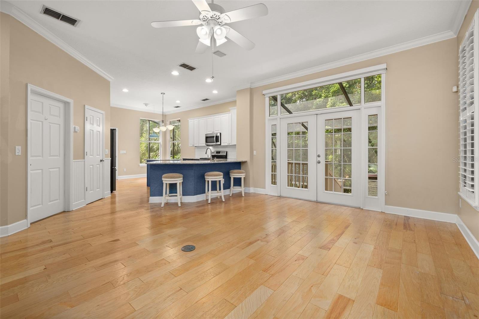 1024 Banks Rose St Property Photo 16