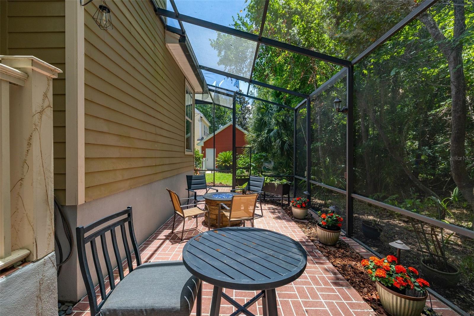 1024 Banks Rose St Property Photo 47