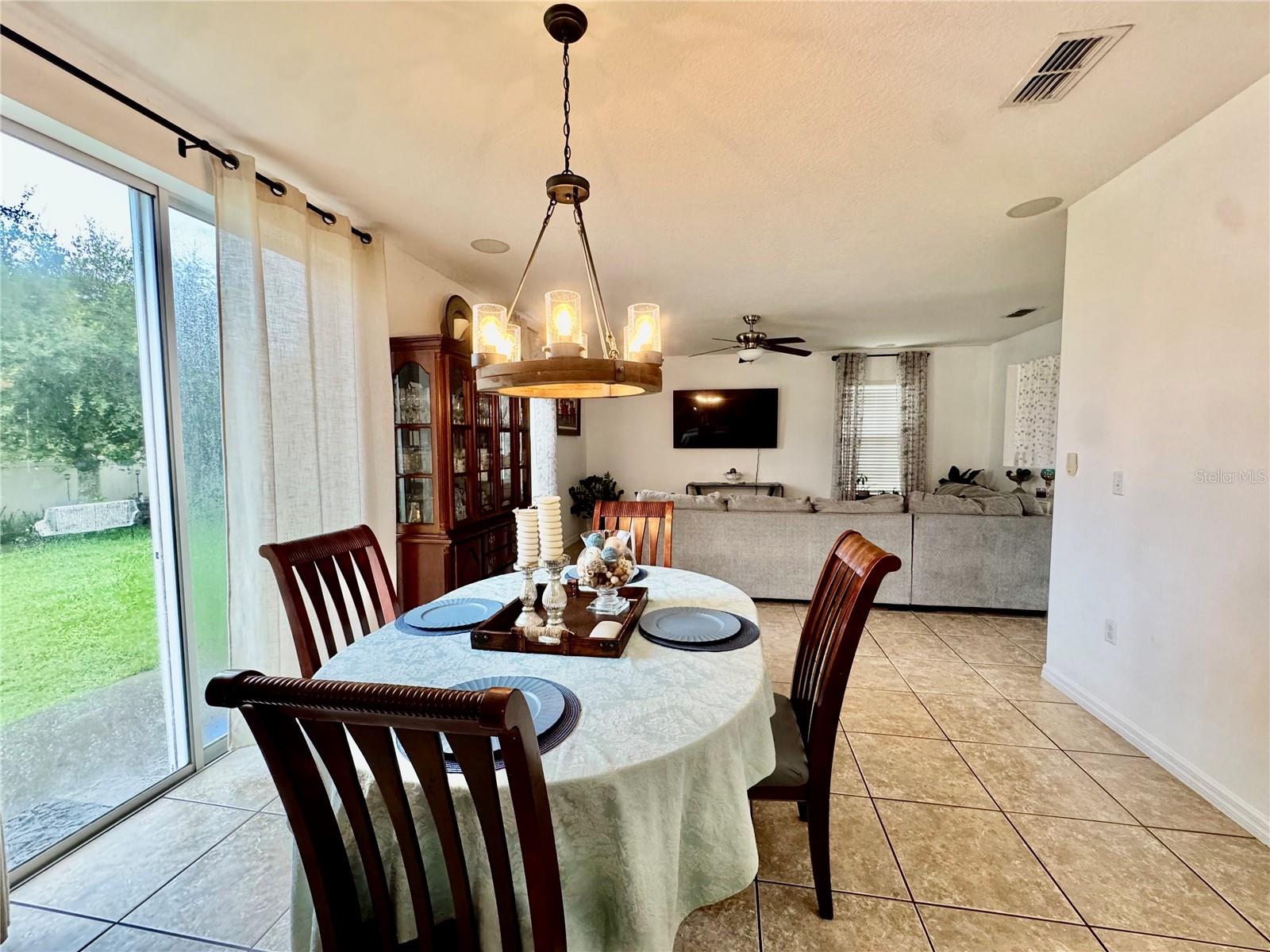 1868 Monte Cristo Ln Property Photo 14