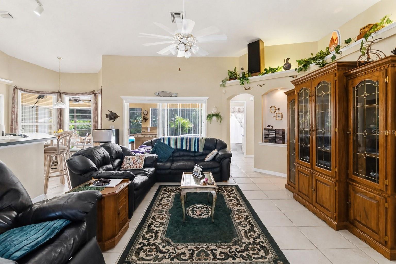 3225 Canoe Creek Rd Property Photo 8