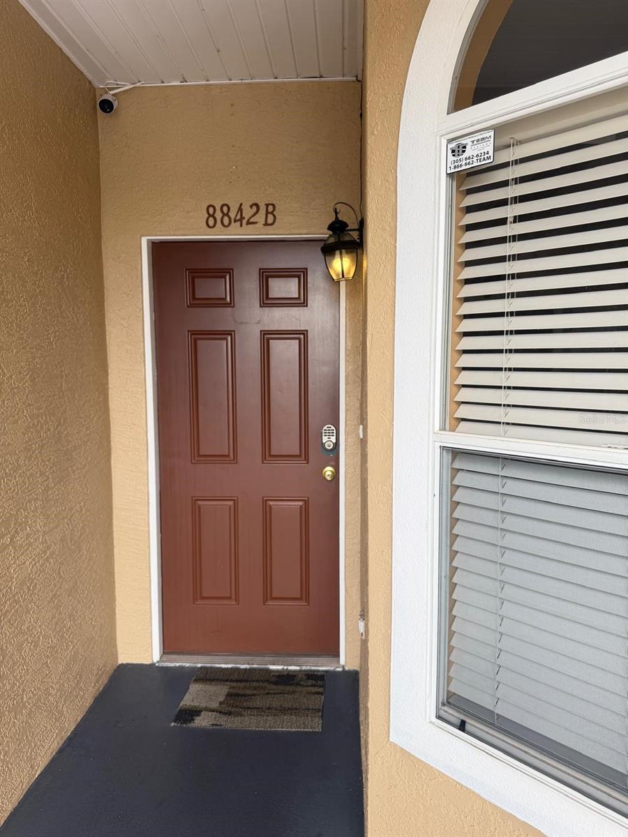 8842 Coral Palms Ct #b Property Photo 3