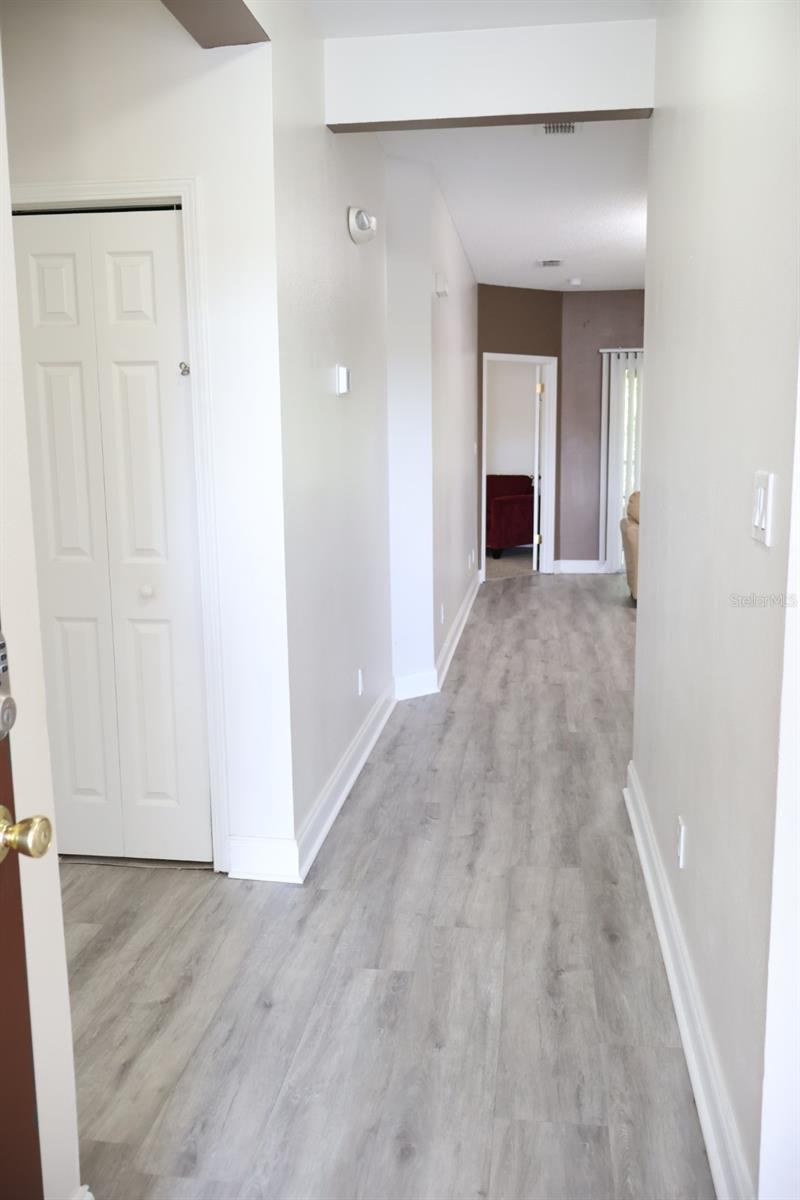 8842 Coral Palms Ct #b Property Photo 9