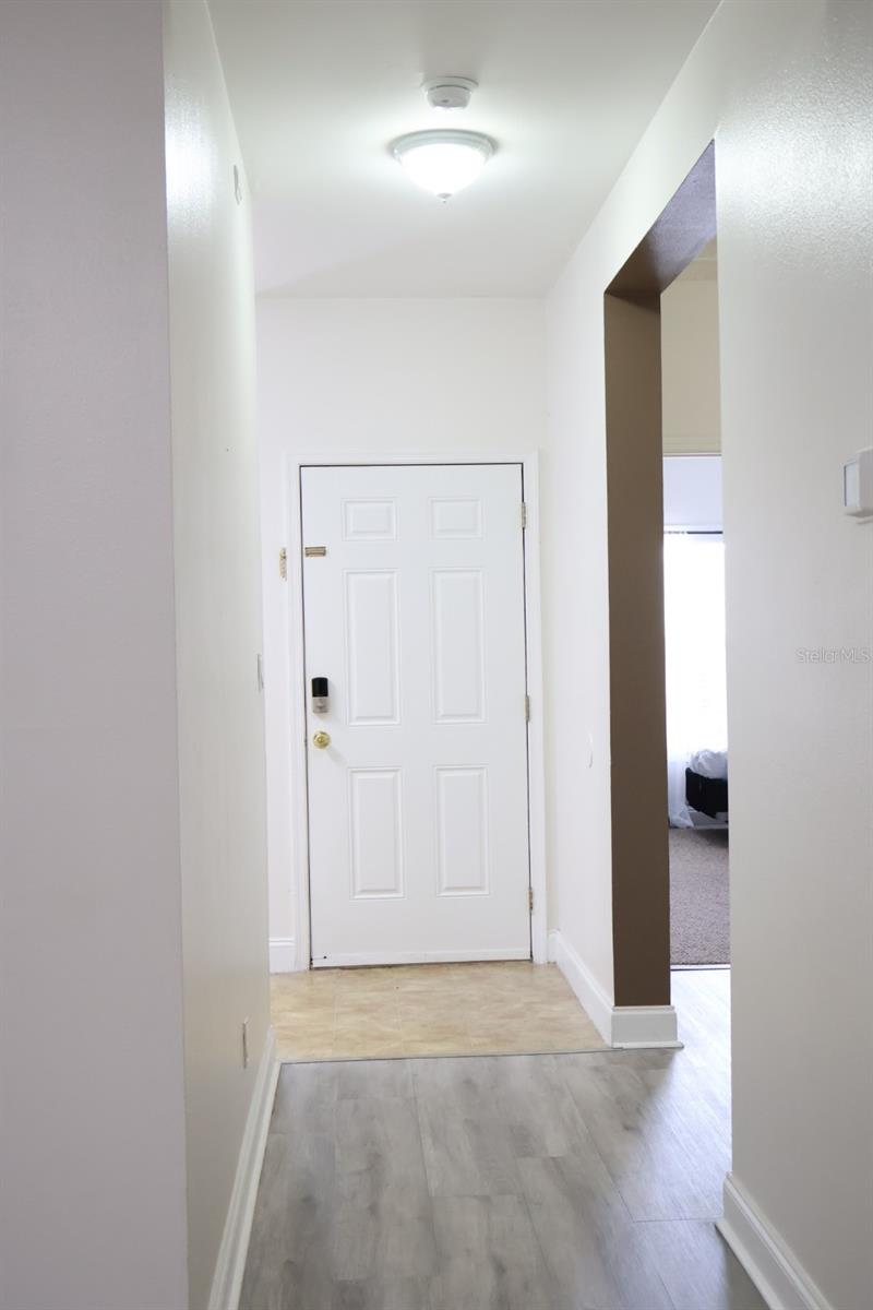 8842 Coral Palms Ct #b Property Photo 10