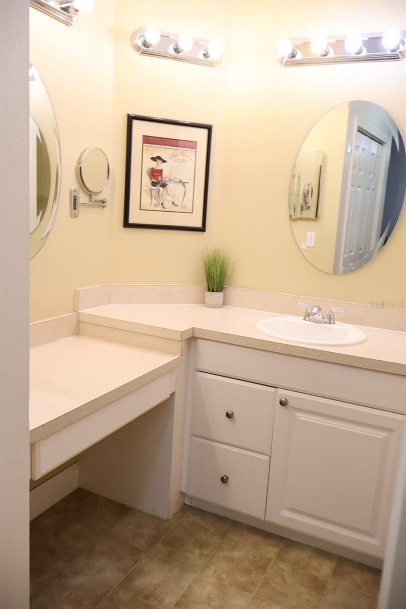 8842 Coral Palms Ct #b Property Photo 24