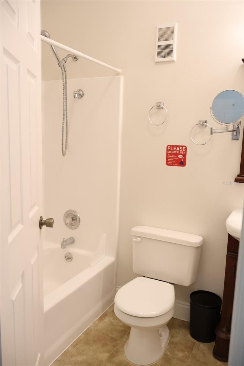 8842 Coral Palms Ct #b Property Photo 29