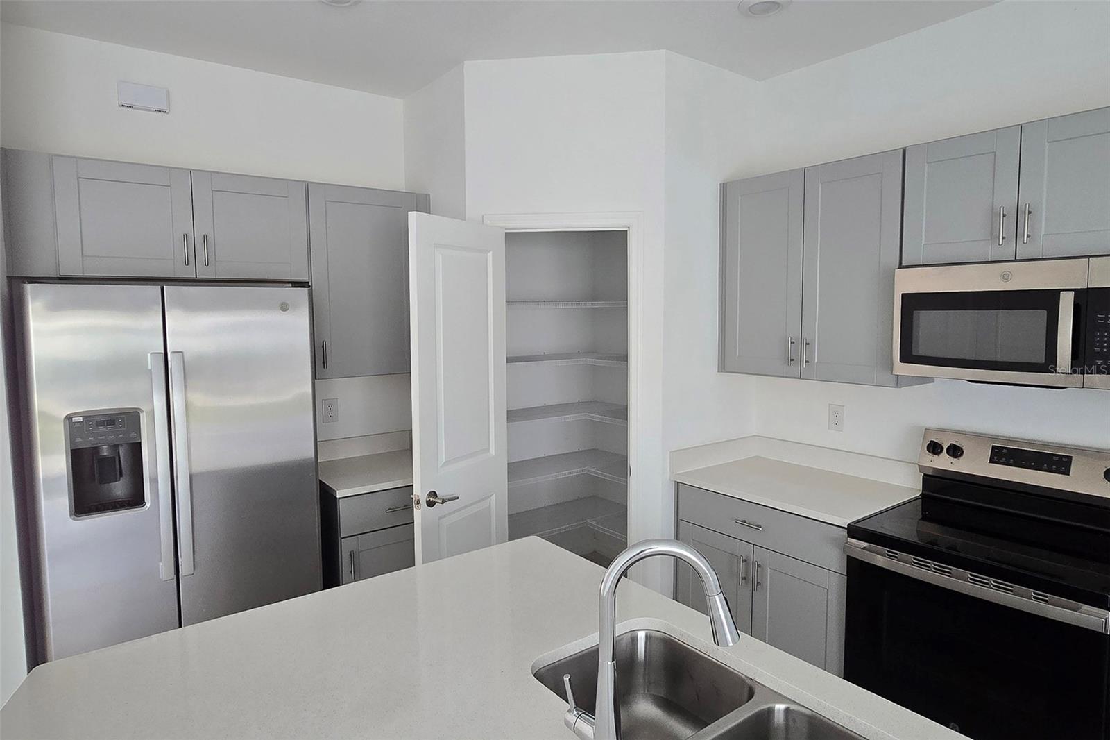 2978 Canary Ave Property Photo 10