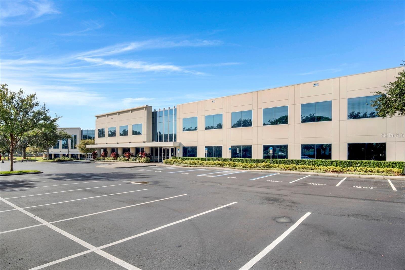 6200 Metrowest Blvd #103b Property Photo 2