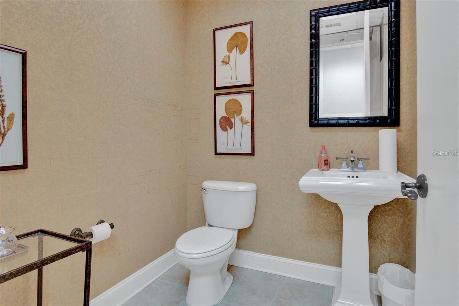 6200 Metrowest Blvd #103b Property Photo 11