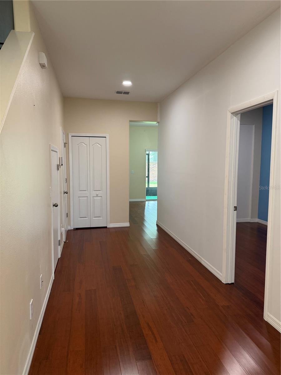 2914 Rodrick Cir Property Photo 2