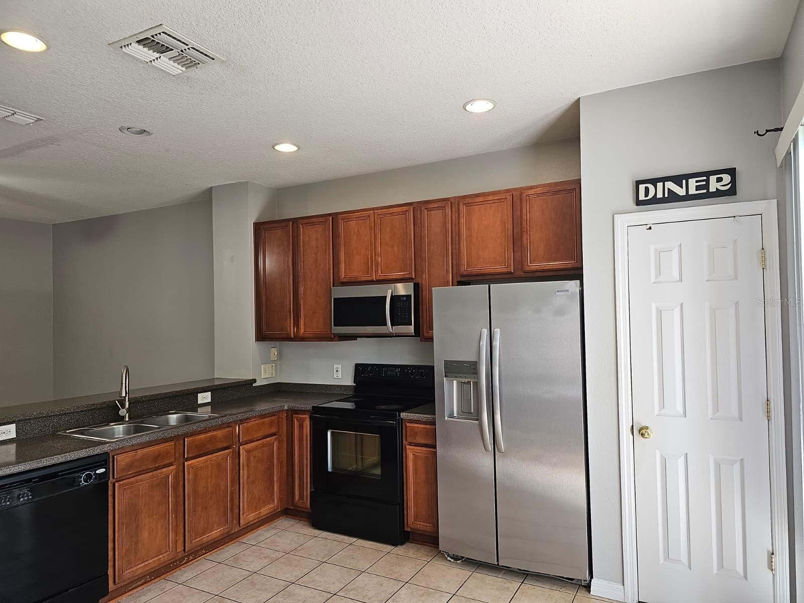 5116 Dominica Dr Property Photo 6