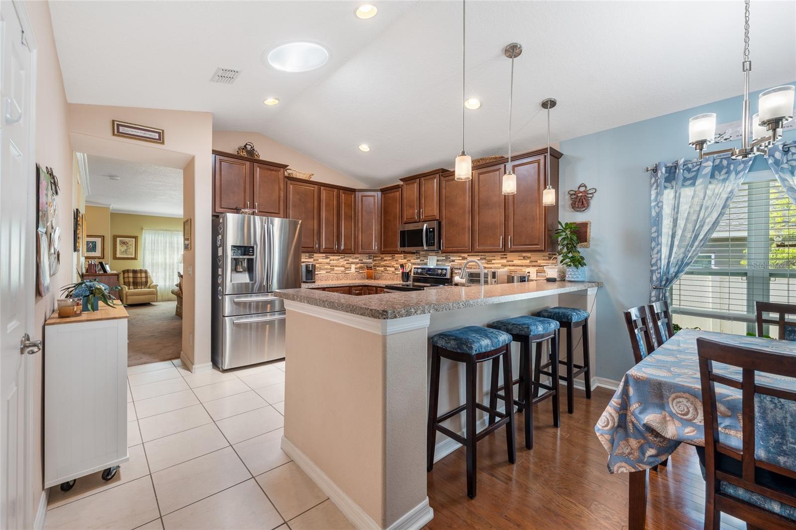 10226 Lenox St Property Photo 6