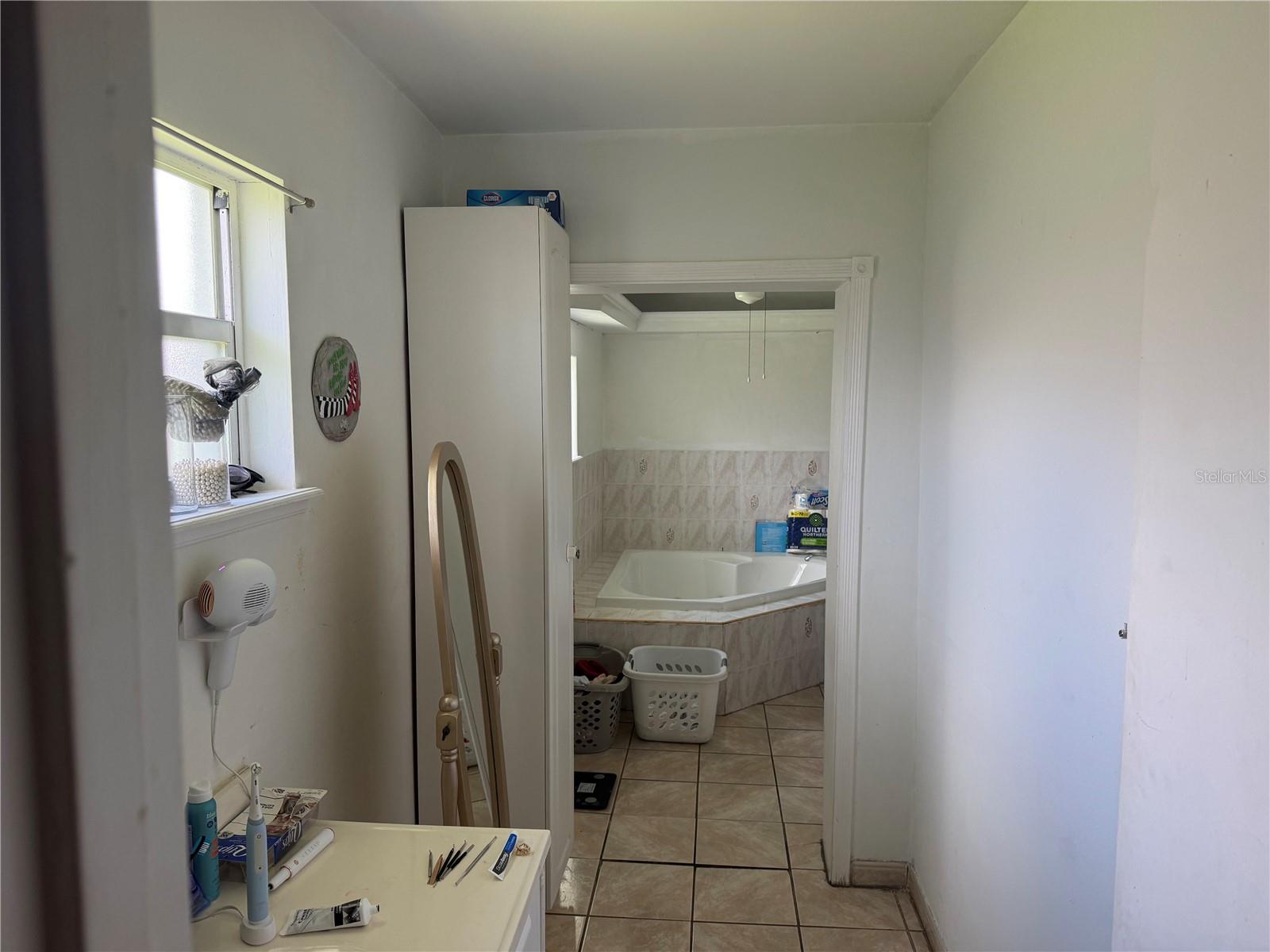 1127 Gardanne Ct Property Photo 8