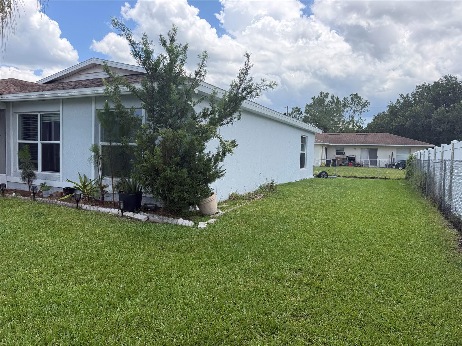 1127 Gardanne Ct Property Photo 11
