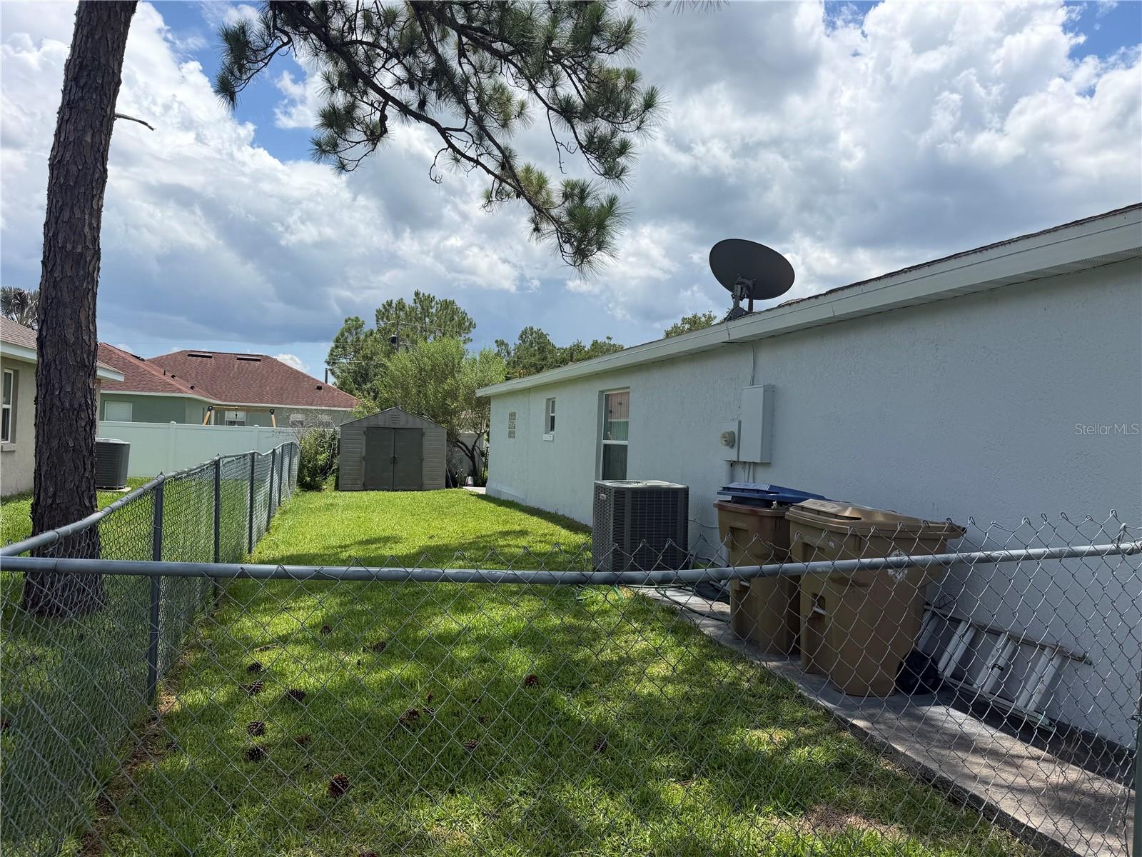 1127 Gardanne Ct Property Photo 12