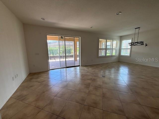 1284 Bonita Canyon Dr Property Photo 2