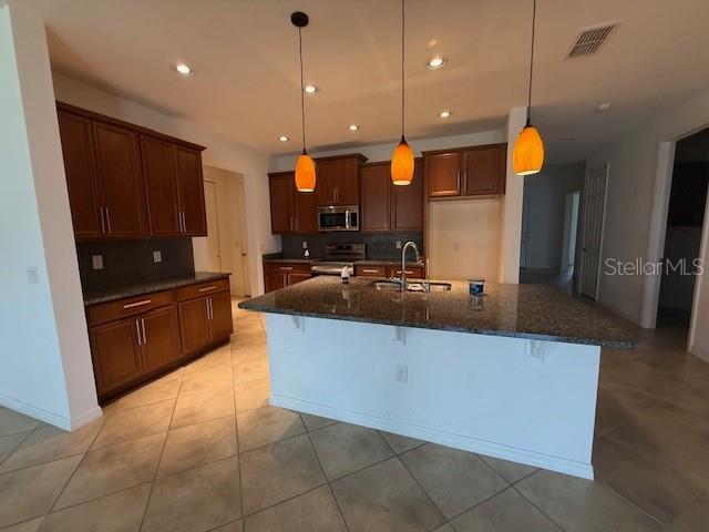 1284 Bonita Canyon Dr Property Photo 3