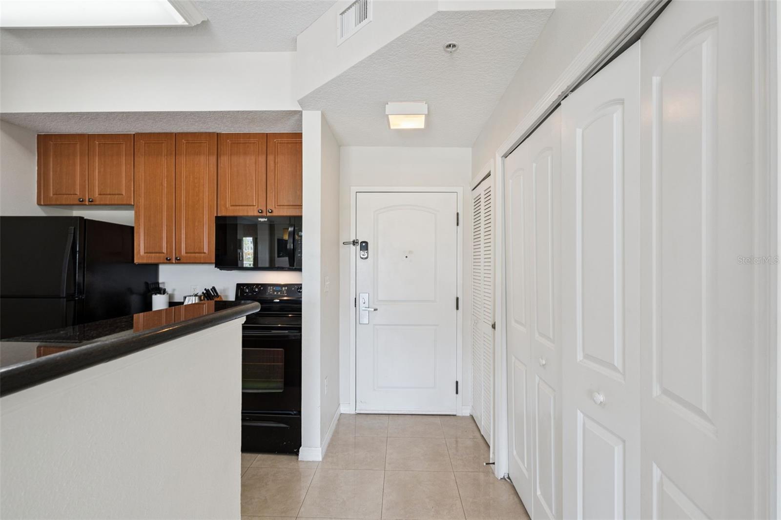 7395 Universal Blvd #403 Property Photo 10