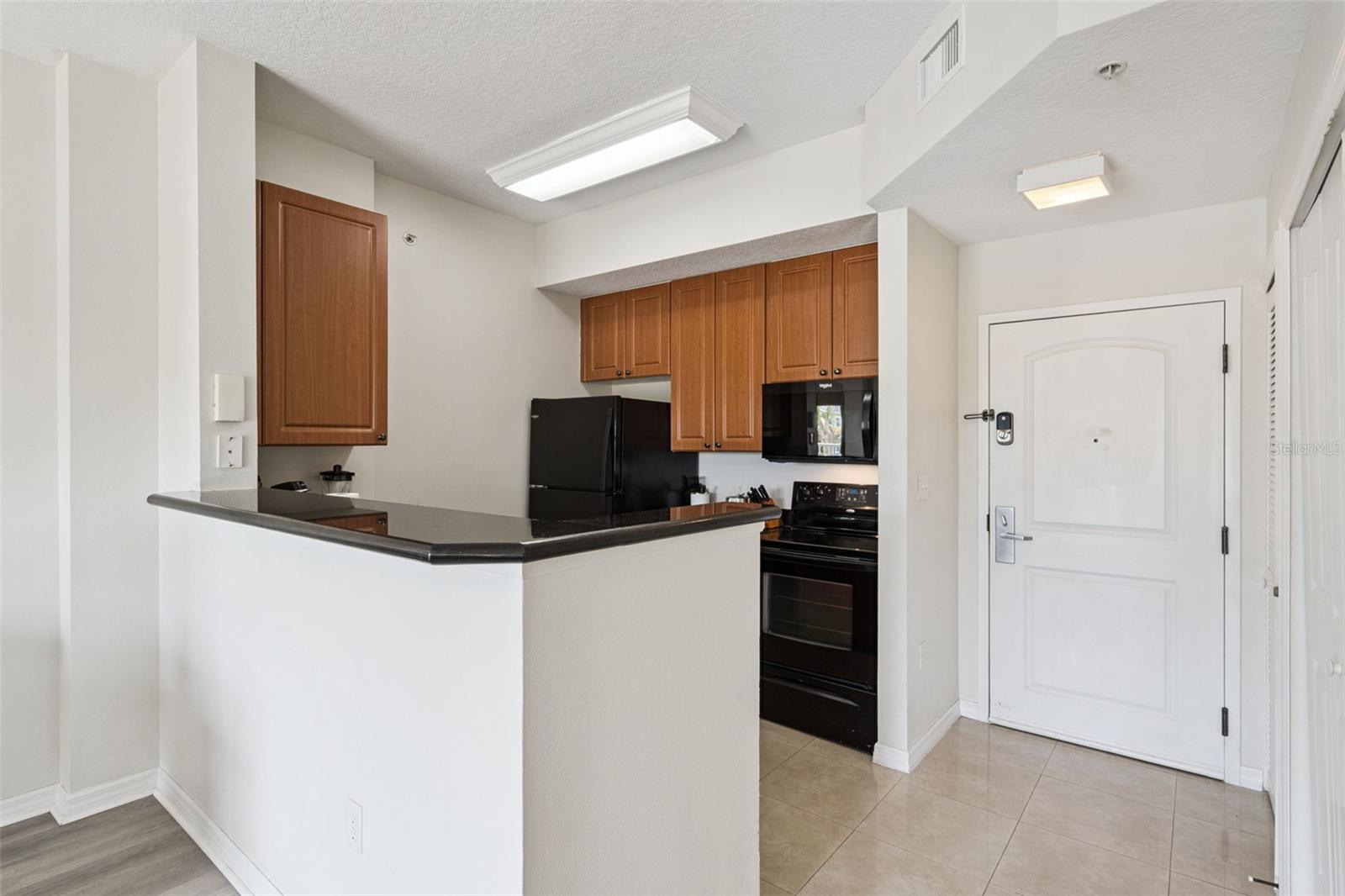 7395 Universal Blvd #403 Property Photo 12