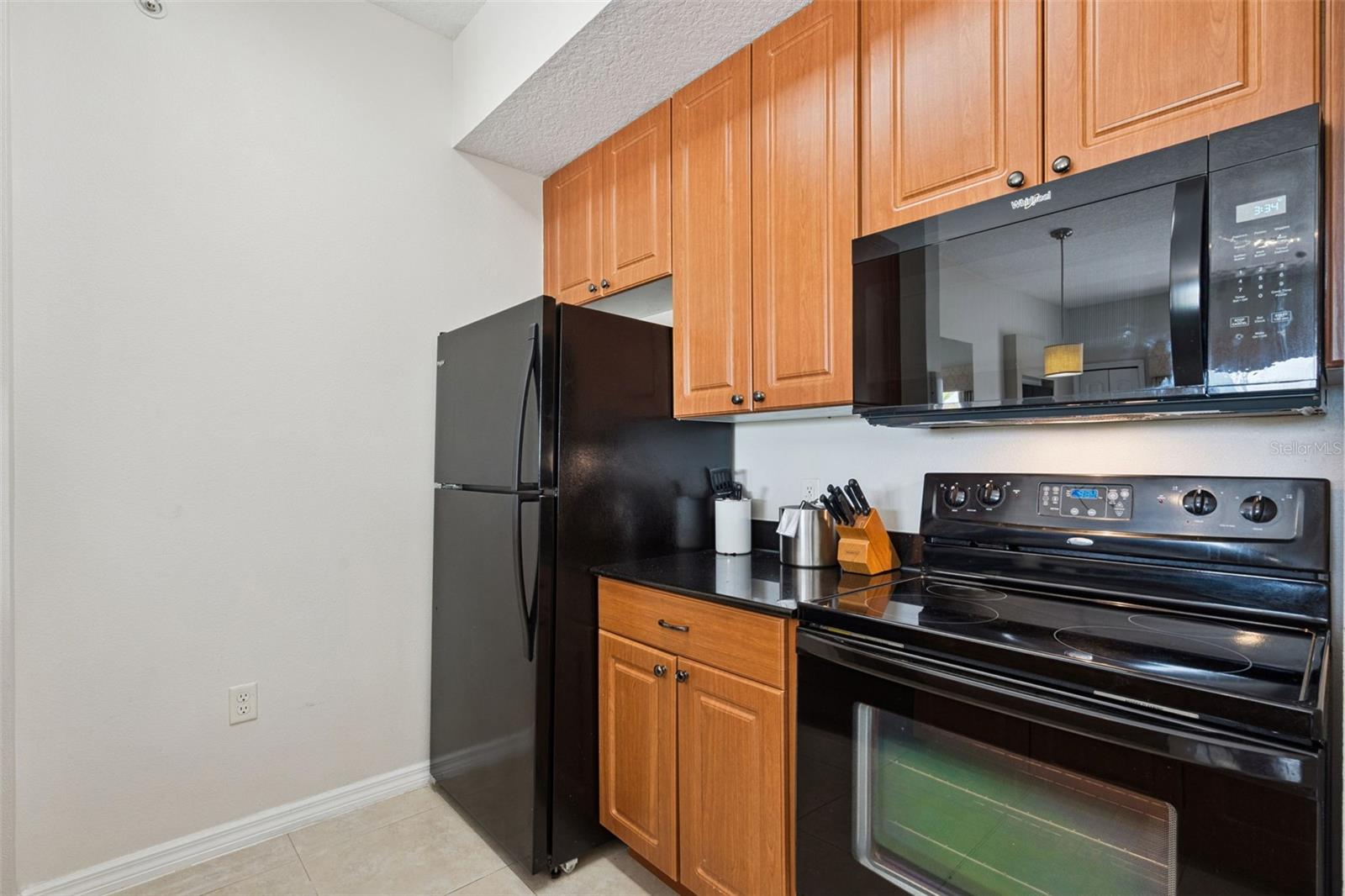 7395 Universal Blvd #403 Property Photo 16
