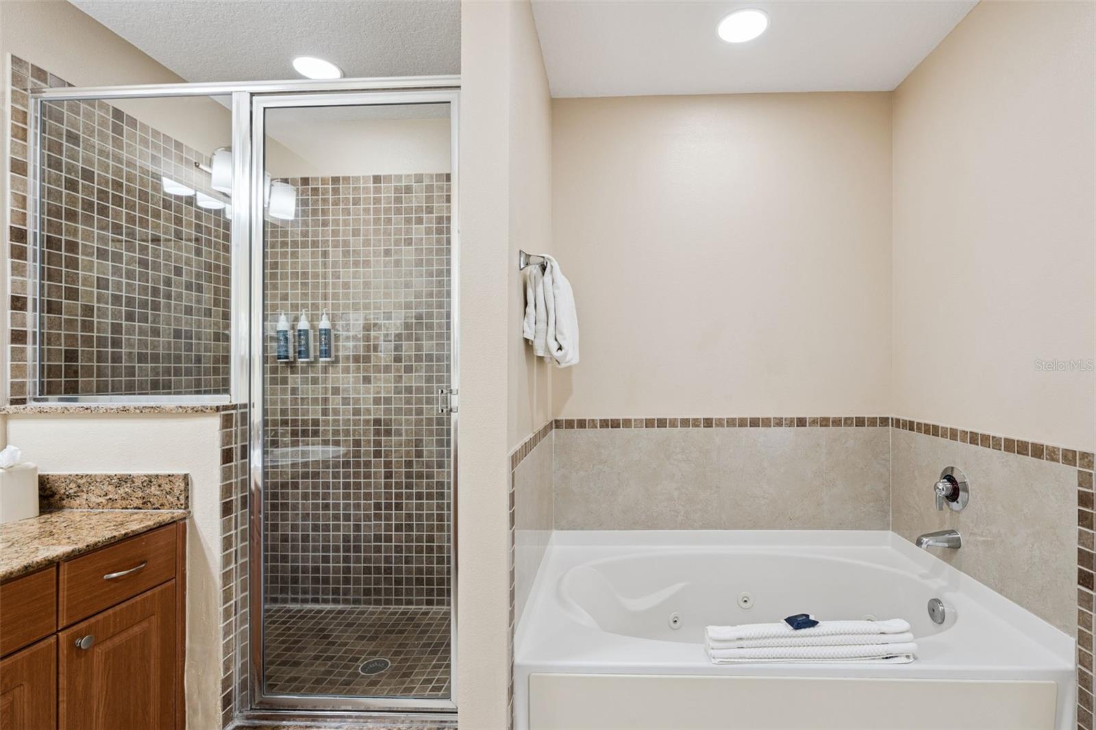 7395 Universal Blvd #403 Property Photo 21