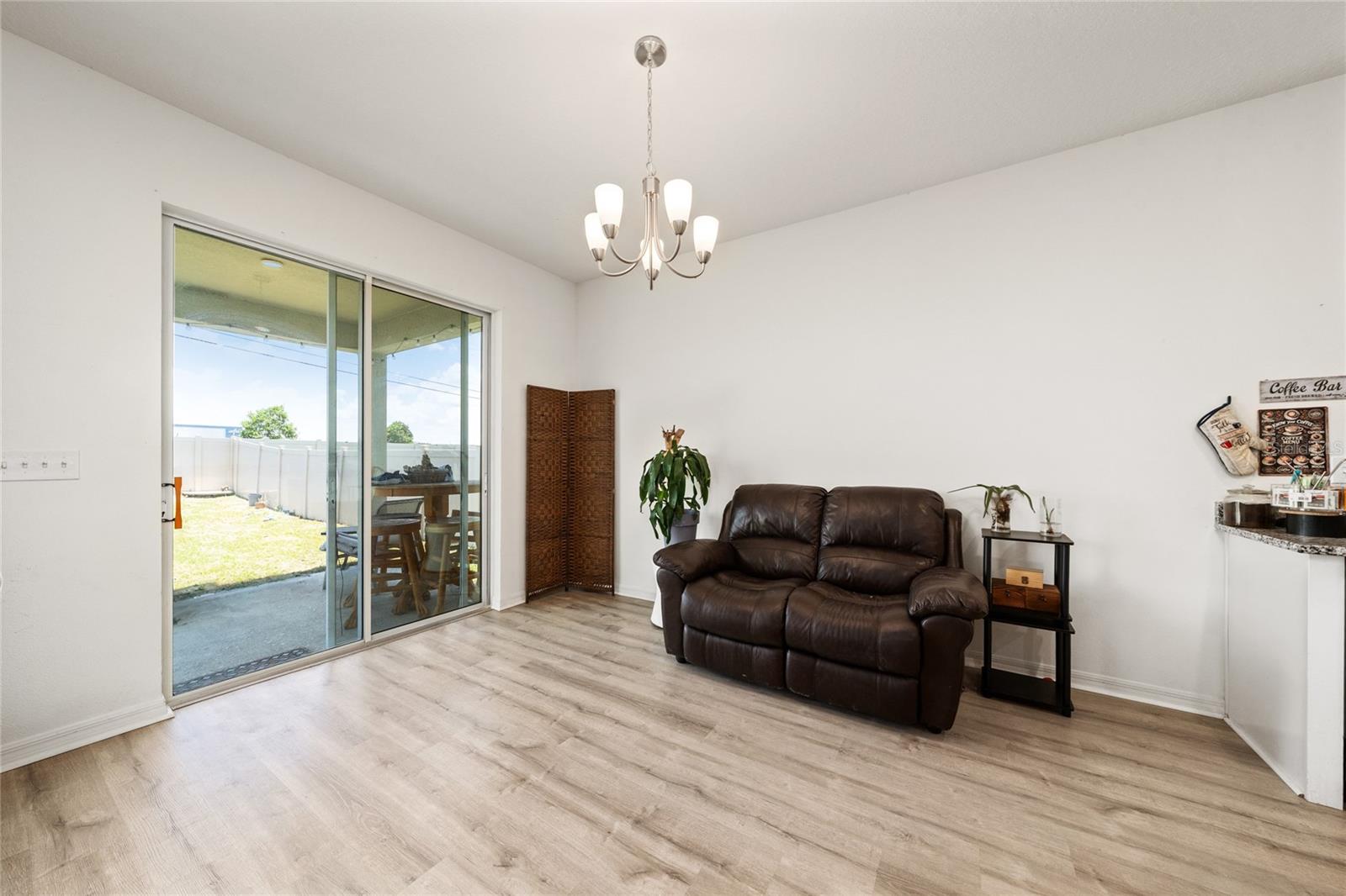 211 Ash Way Property Photo 17