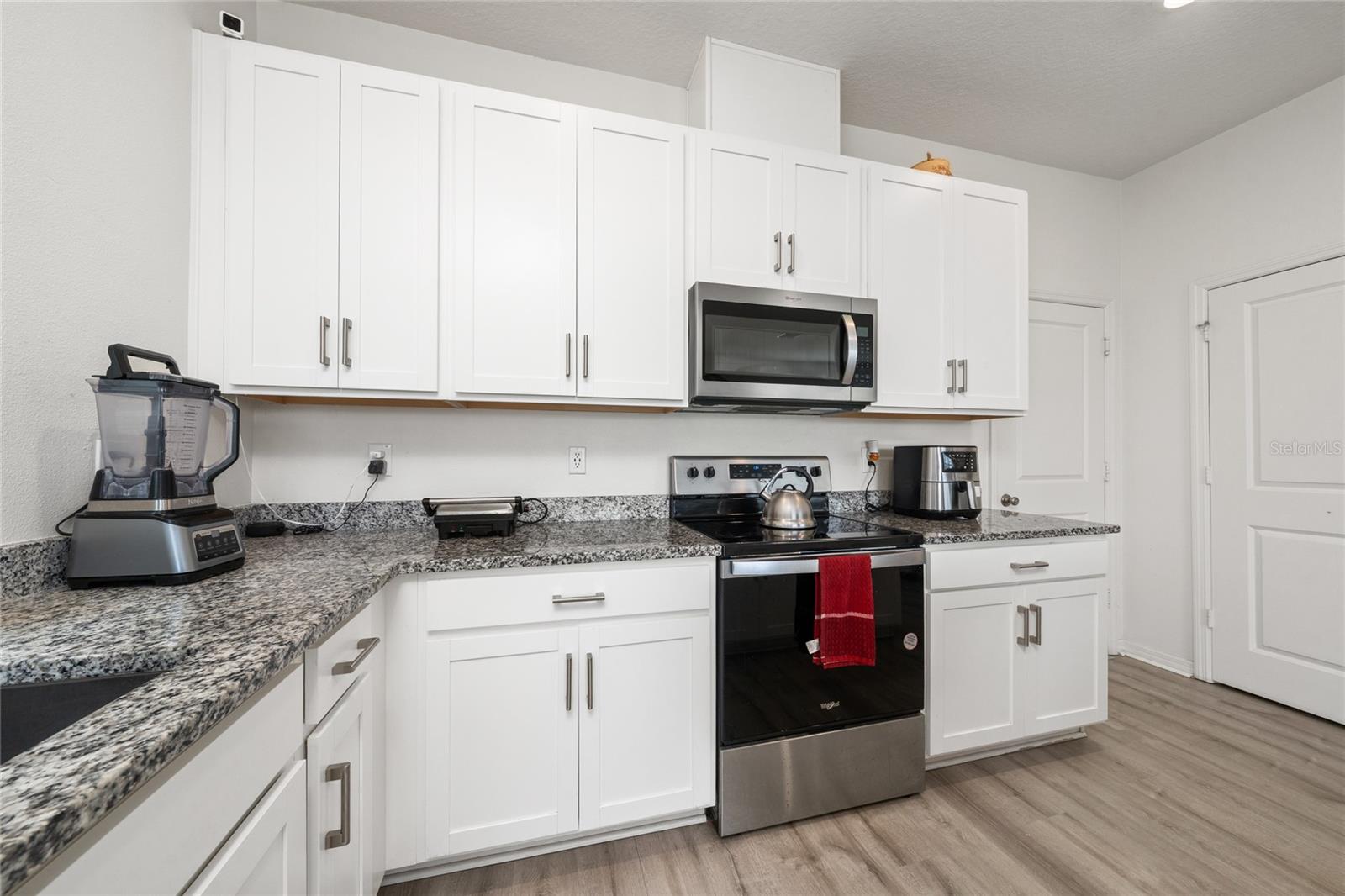 211 Ash Way Property Photo 19