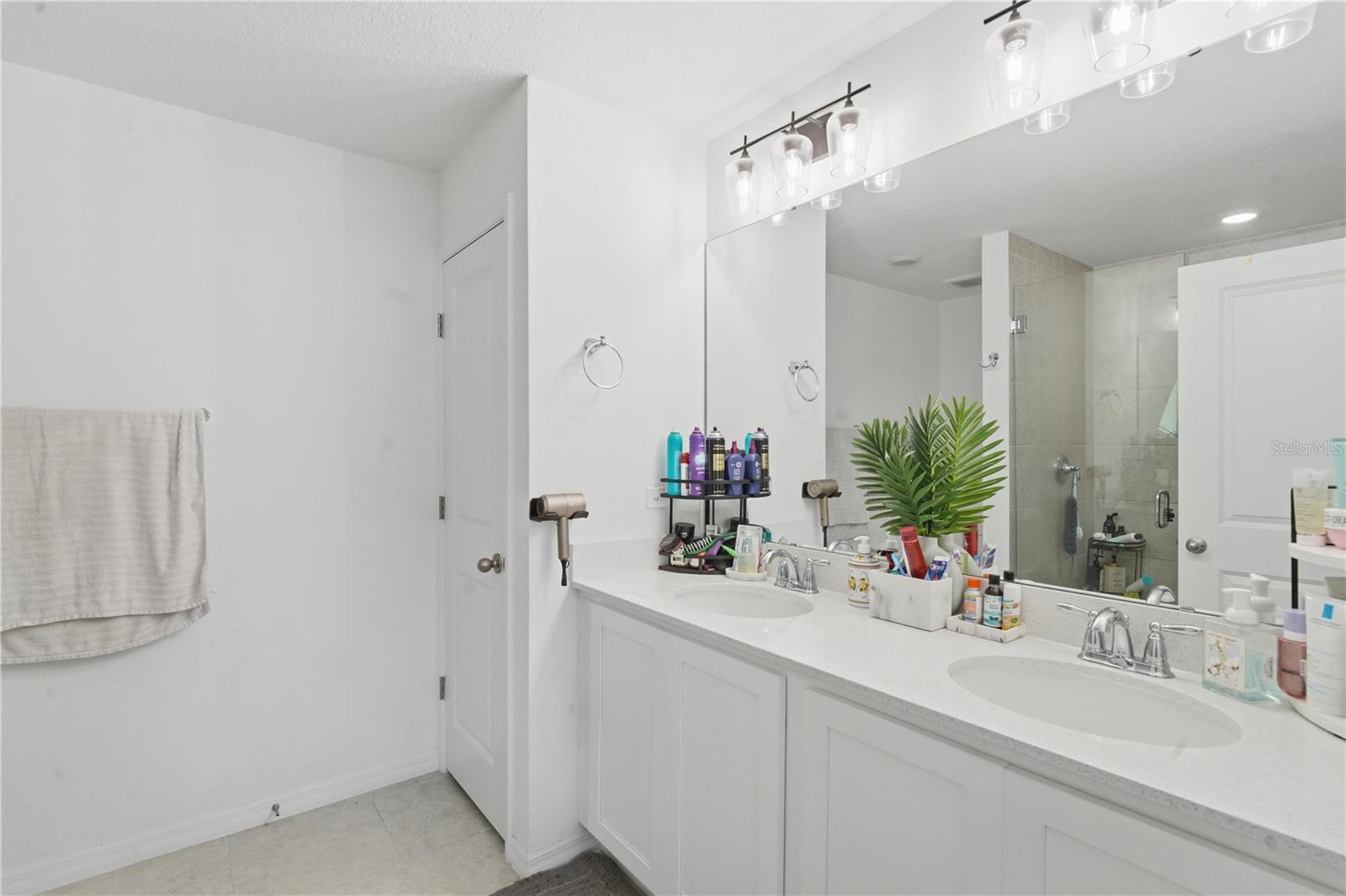 832 Longboat Dr Property Photo 34