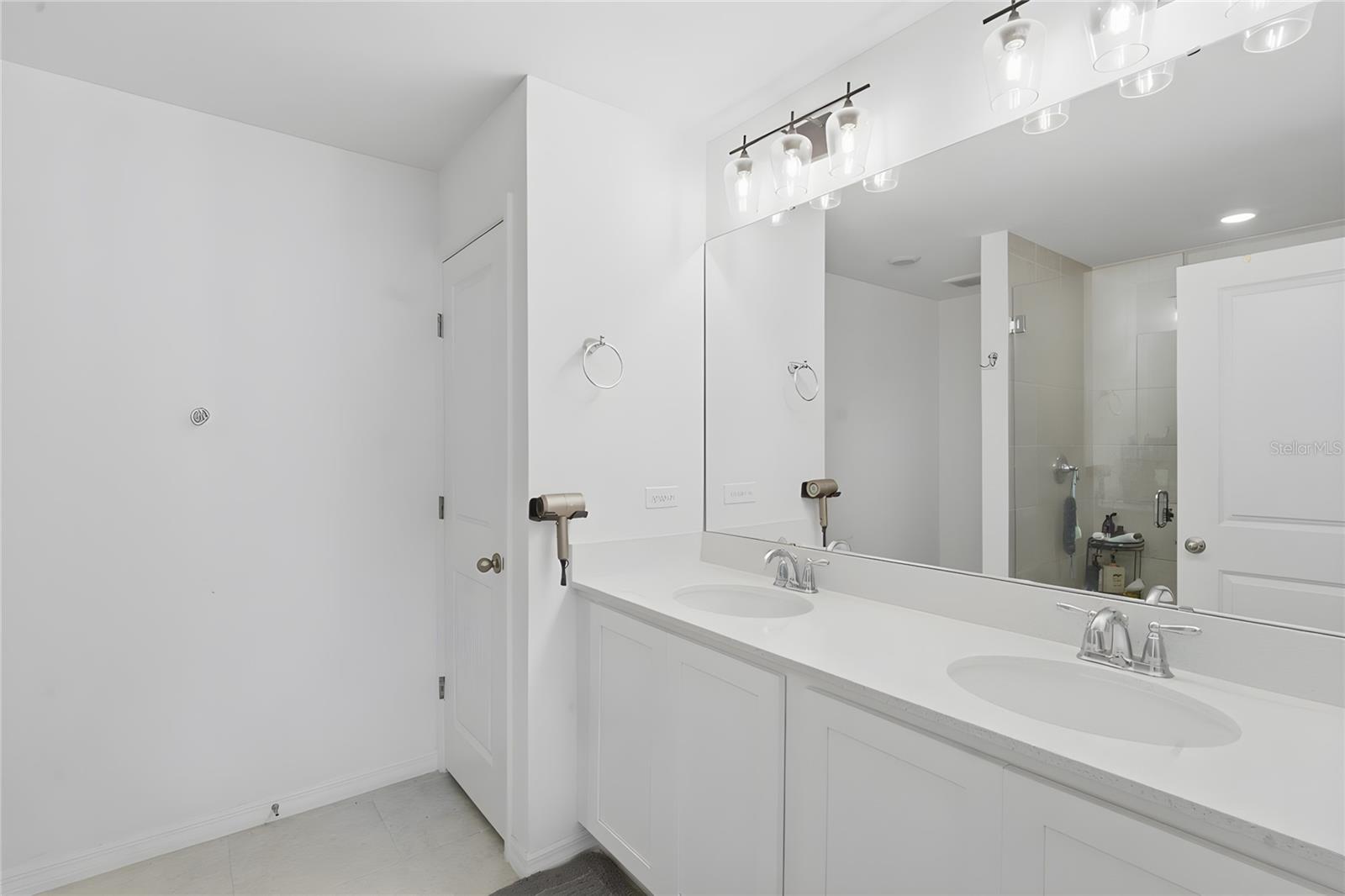 832 Longboat Dr Property Photo 47