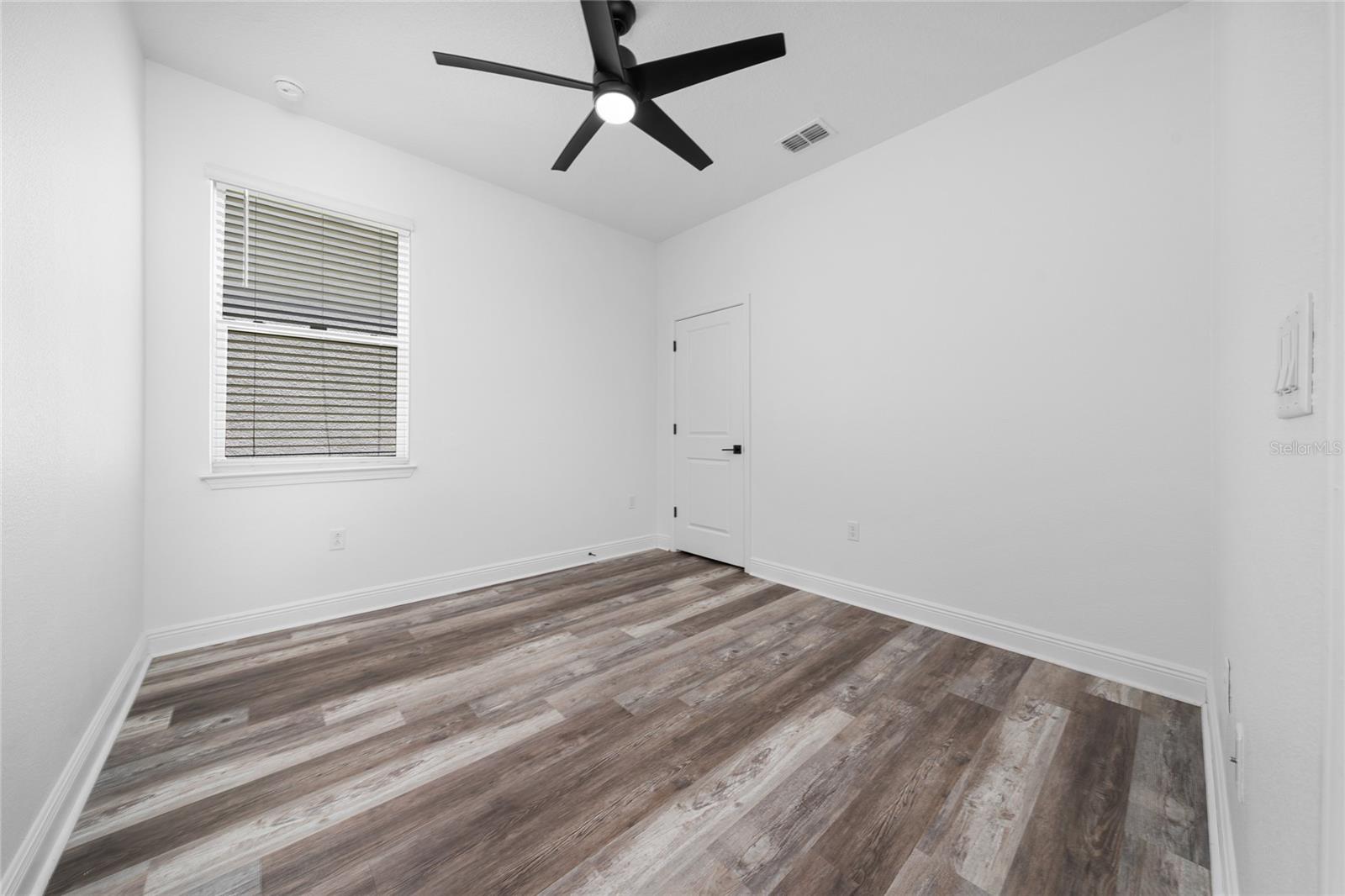 2591 Seagirt Way Property Photo 5