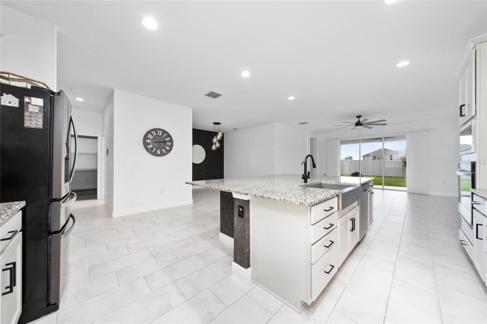 2591 Seagirt Way Property Photo 8