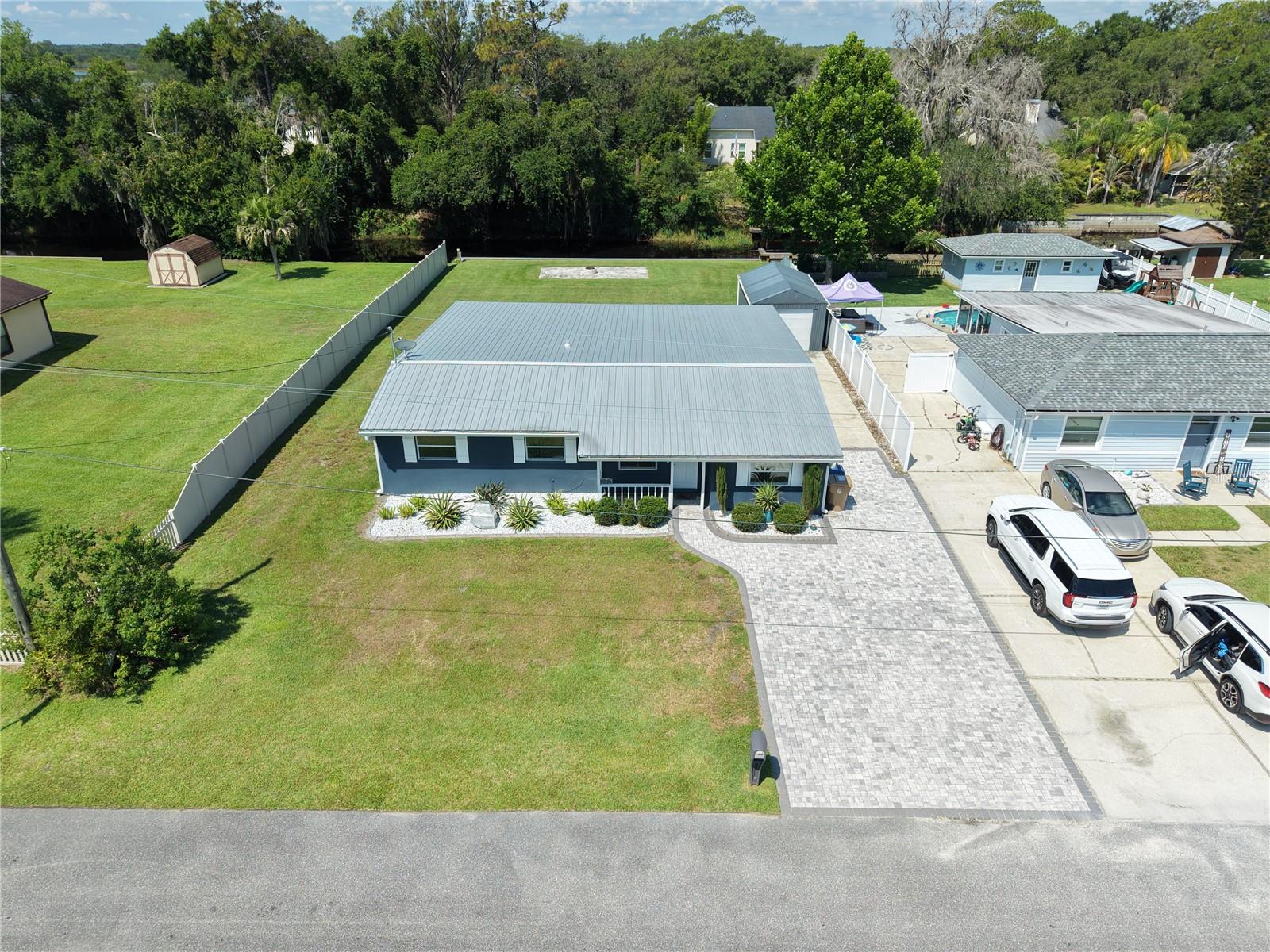 1330 S Shore Dr Property Photo 15