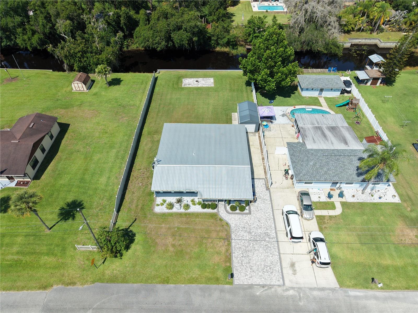 1330 S Shore Dr Property Photo 58