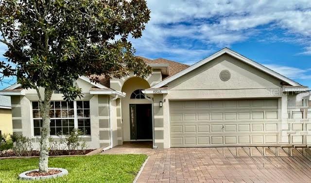 15545 MARKHAM DR Property Photo 1