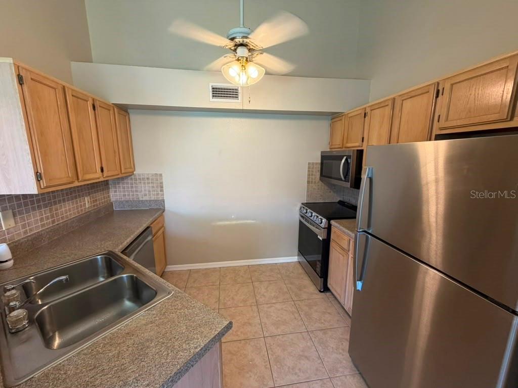 4807 Normandy Place #202 Property Photo 7