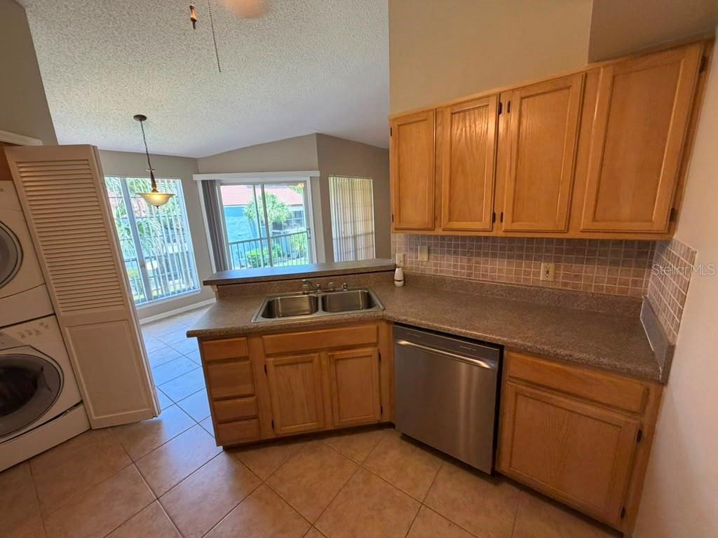 4807 Normandy Place #202 Property Photo 9
