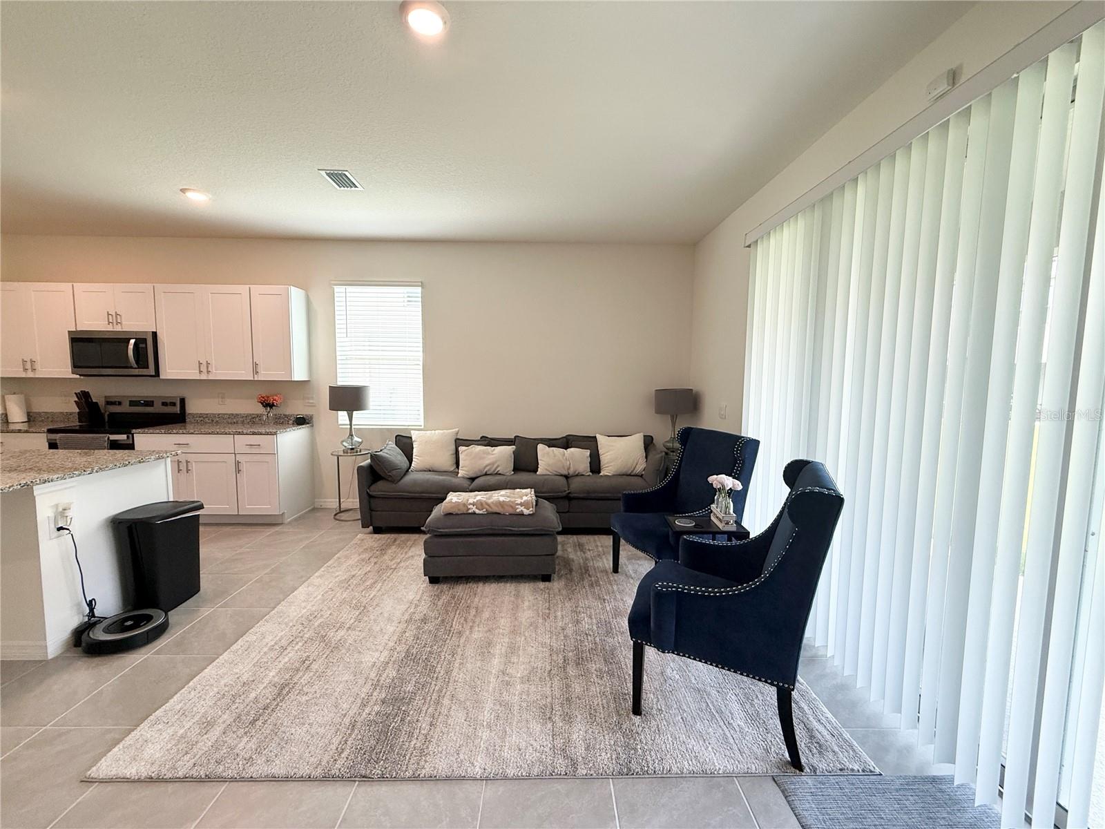 1503 Isleta Loop Property Photo 13
