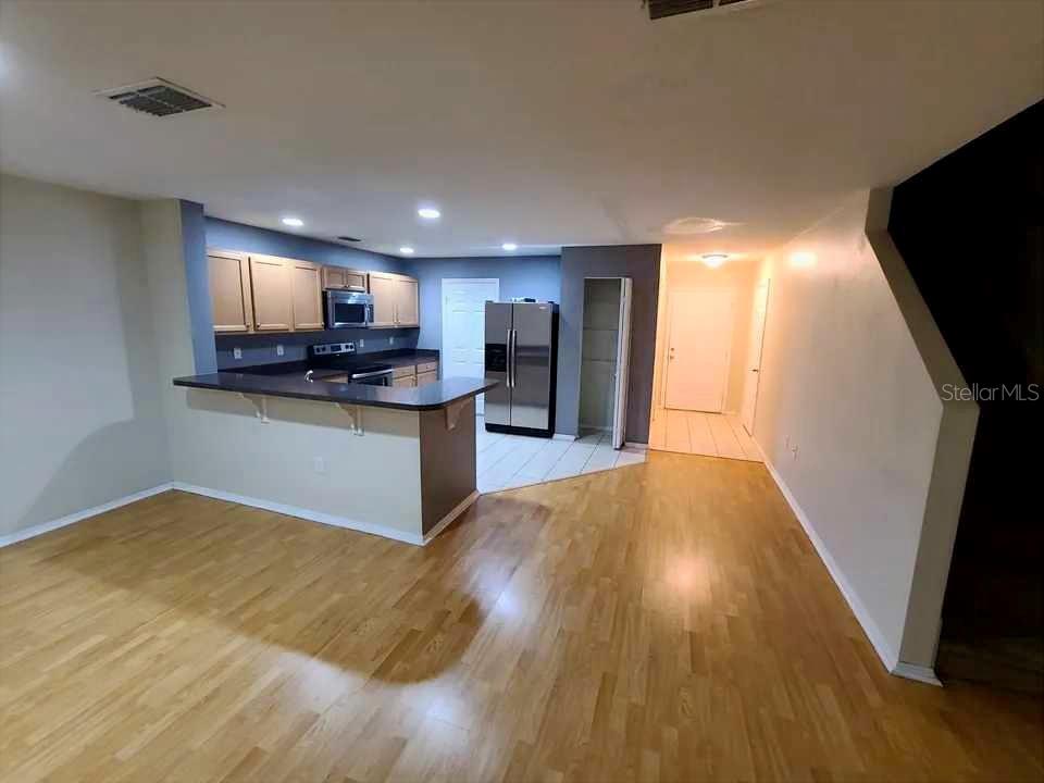 1034 Chalcedony St Property Photo 4
