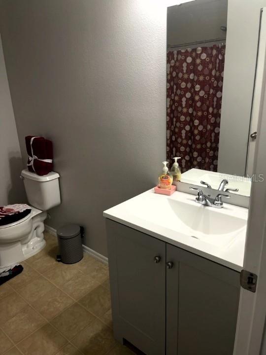 1034 Chalcedony St Property Photo 9